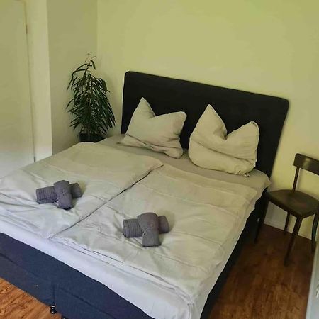 Ein Zuhause Mit Schonem Garten Appartement Bonn Buitenkant foto